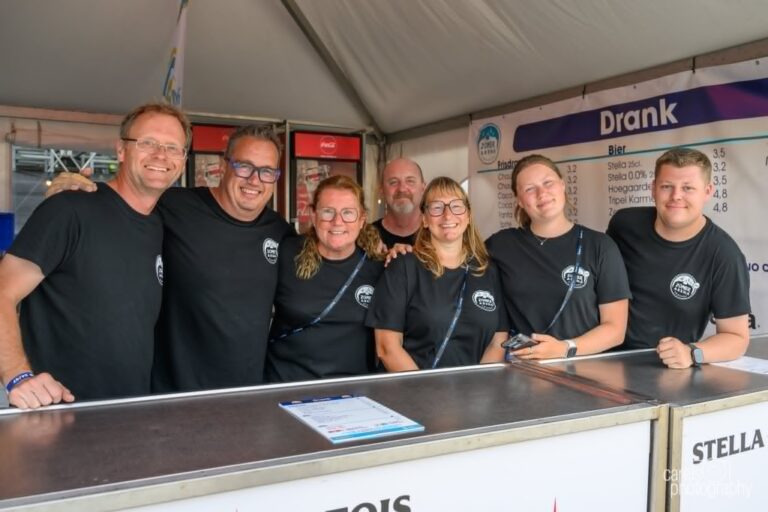 JEF steekt de handen uit de mouwen tijdens Zomerarena